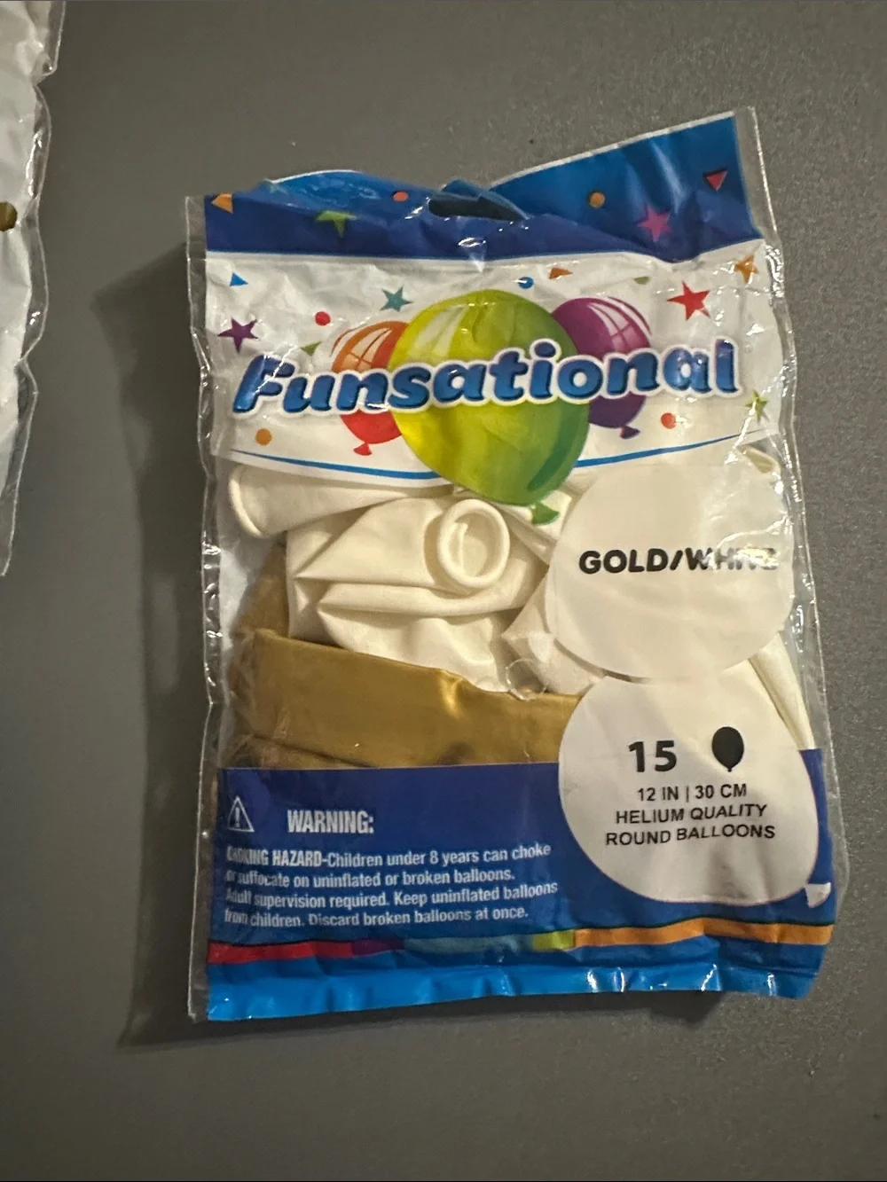 Gold/White Party Balloons - 15 Pack